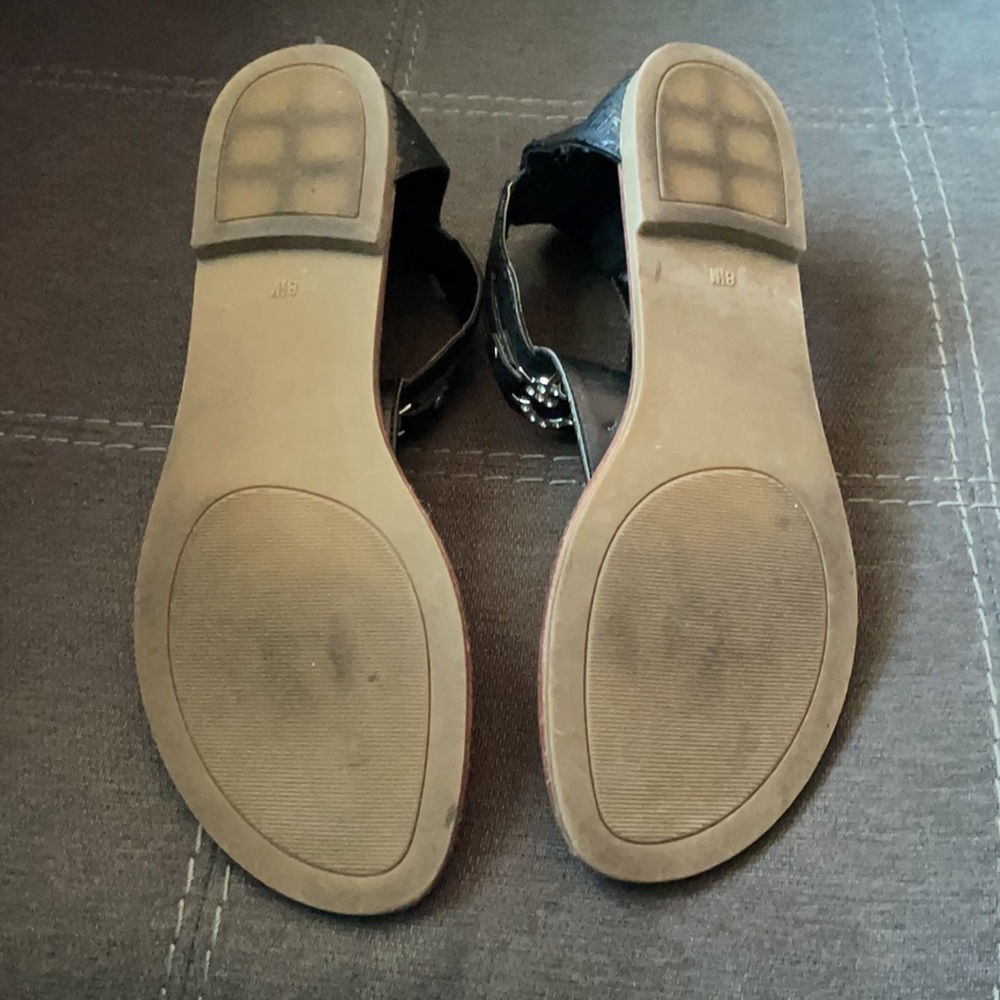 GUESS Sandals - Picture 6 of 16